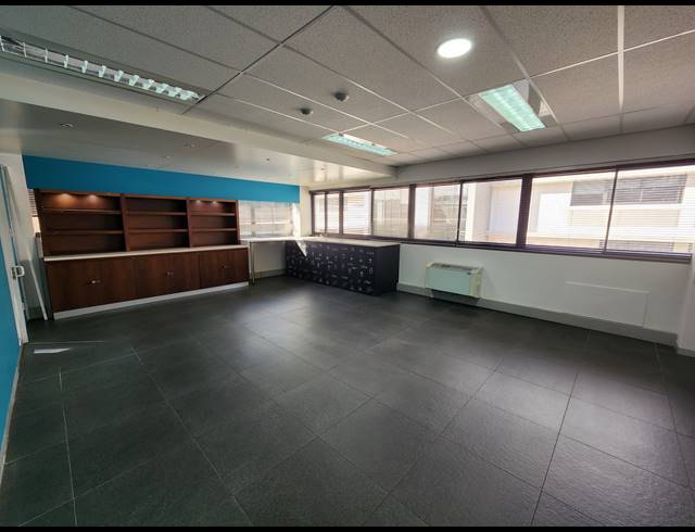 924M² OFFICE TO LET IN PINELANDS